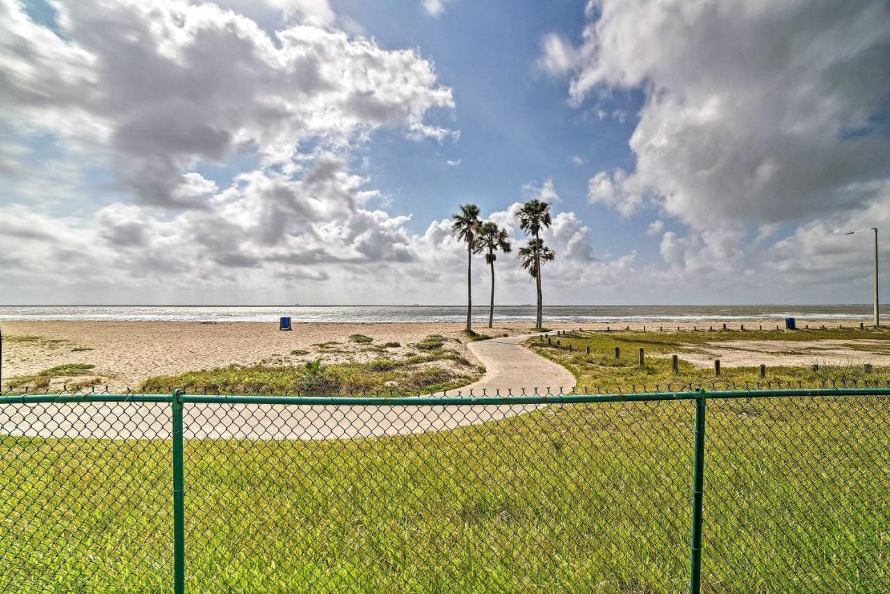 Updated Front Beach Condo With Resort Amenities! Корпус-Крісті Екстер'єр фото